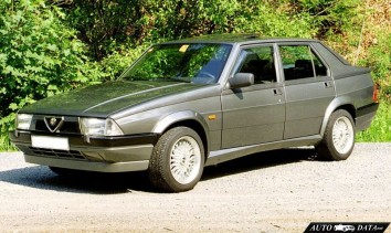 Alfa Romeo 75   (162 B facelift 1988)