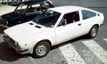 Alfa Romeo Alfasud Sprint  (902.A) - Photo 5