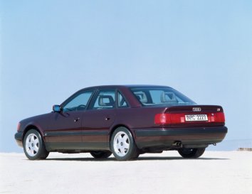 Audi 100   (4A,C4) - Photo 4
