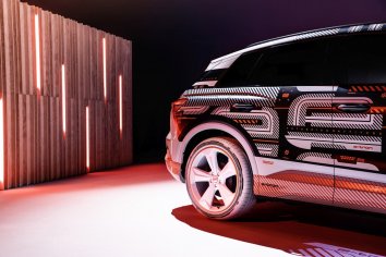 Audi Q4 e-tron   - Photo 2