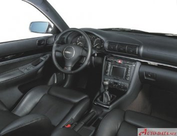 Audi RS 4 Avant (8D B5) - Photo 4