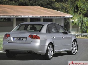Audi S4   (8E,B6) - Photo 3