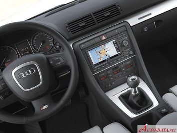 Audi S4 (8E,B6) - Photo 4