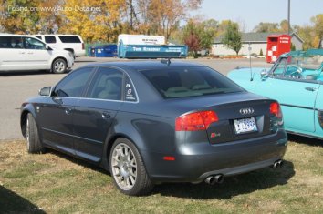 Audi S4 (8E,B7) - Photo 2
