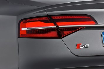 Audi S8   (D4 facelift 2013) - Photo 5
