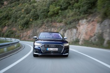 Audi S8 (D5) - Photo 3