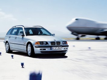 BMW 3 Series Touring  (E46) - Photo 2