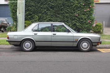 BMW 5 Series   (E28) - Photo 5
