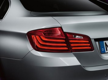 BMW 5 Series Sedan  (F10 LCI Facelift 2013) - Photo 3