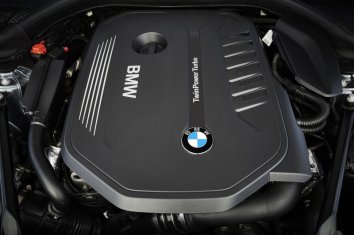 BMW 5 Series Sedan  (G30) - Photo 3