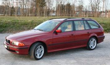 BMW 5 Series Touring  (E39)