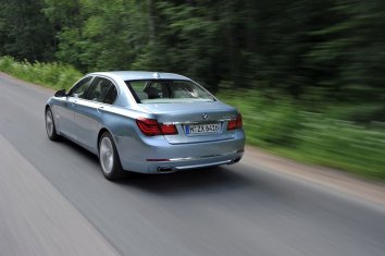 BMW 7 Series ActiveHybrid Long (F02h LCI facelift 2012) - Photo 3