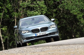 BMW 7 Series ActiveHybrid Long (F02h LCI facelift 2012) - Photo 6