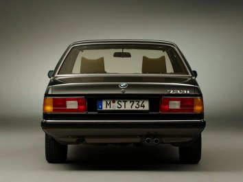 BMW 7 Series   (E23) - Photo 5