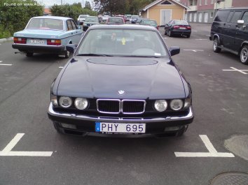 BMW 7 Series   (E32 facelift 1992) - Photo 4