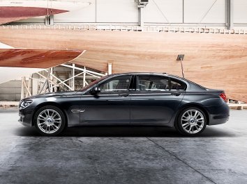 BMW 7 Series   (F01 LCI facelift 2012) - Photo 2
