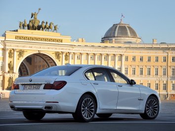 BMW 7 Series   (F01 LCI facelift 2012) - Photo 3