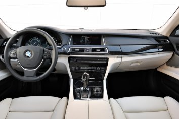 BMW 7 Series   (F01 LCI facelift 2012) - Photo 6