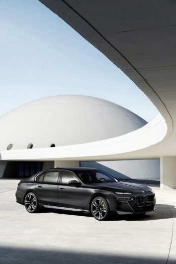 BMW 7 Series   (G70) - Photo 2