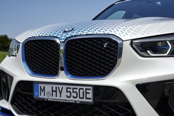 BMW iX5 Hydrogen  - Photo 6