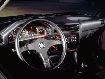 BMW M3   (E30) - Photo 5