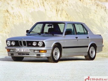 BMW M5   (E28)