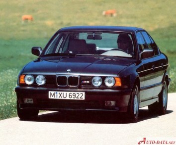 BMW M5   (E34)