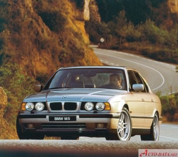 BMW M5   (E34) - Photo 2