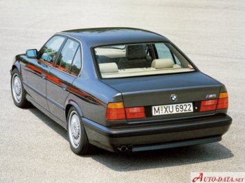 BMW M5   (E34) - Photo 4