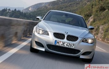 BMW M5 (E60) - Photo 2