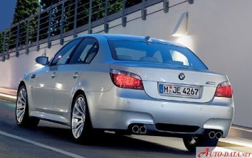 BMW M5 (E60) - Photo 3