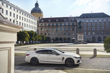 BMW M8 Gran Coupe (F93 facelift 2022) - Photo 2