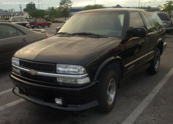 Chevrolet Blazer II  (2-door facelift 1998) - Photo 4
