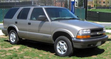 Chevrolet Blazer II  (4-door facelift 1998) - Photo 2