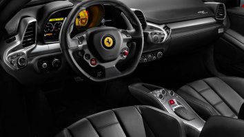Ferrari 458 Italia   - Photo 7