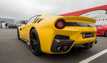 Ferrari F12  - Photo 2