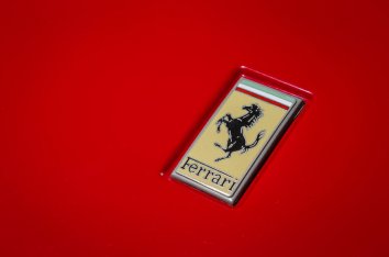 Ferrari Testarossa    - Photo 4