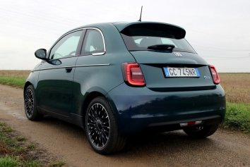 Fiat 500 e (2020) - Photo 2