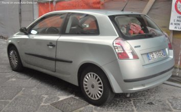 Fiat Stilo   (3-door) - Photo 2