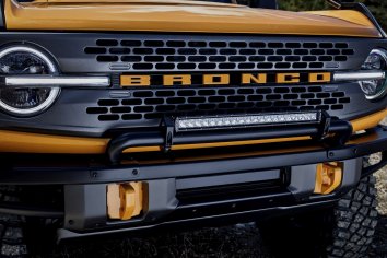 Ford Bronco VI Two-door   - Photo 6