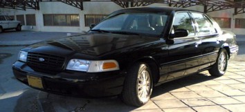 Ford Crown Victoria   (P7 facelift 2003)