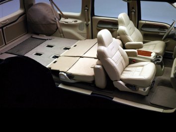 Ford Excursion    - Photo 7