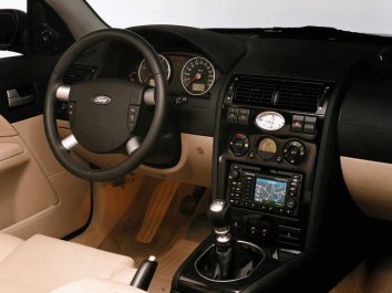 Ford Mondeo I Sedan  (facelift 1996) - Photo 4