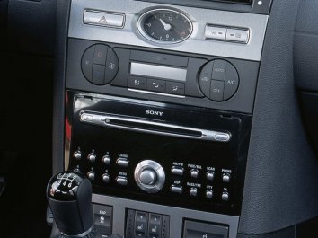 Ford Mondeo I Sedan  (facelift 1996) - Photo 5