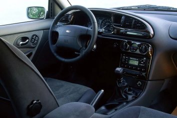 Ford Mondeo I Wagon  (facelift 1996) - Photo 7
