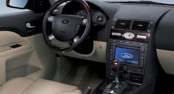 Ford Mondeo II Hatchback   - Photo 7
