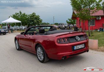 Ford Mustang Convertible V (facelift 2013) - Photo 2