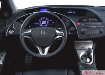 Honda Civic 5D VIII   - Photo 4