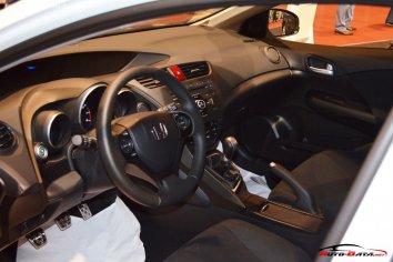 Honda Civic IX Hatchback   - Photo 7