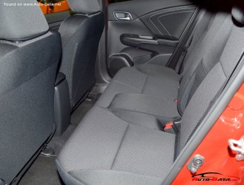 Honda Civic IX Hatchback  (facelift 2014) - Photo 7